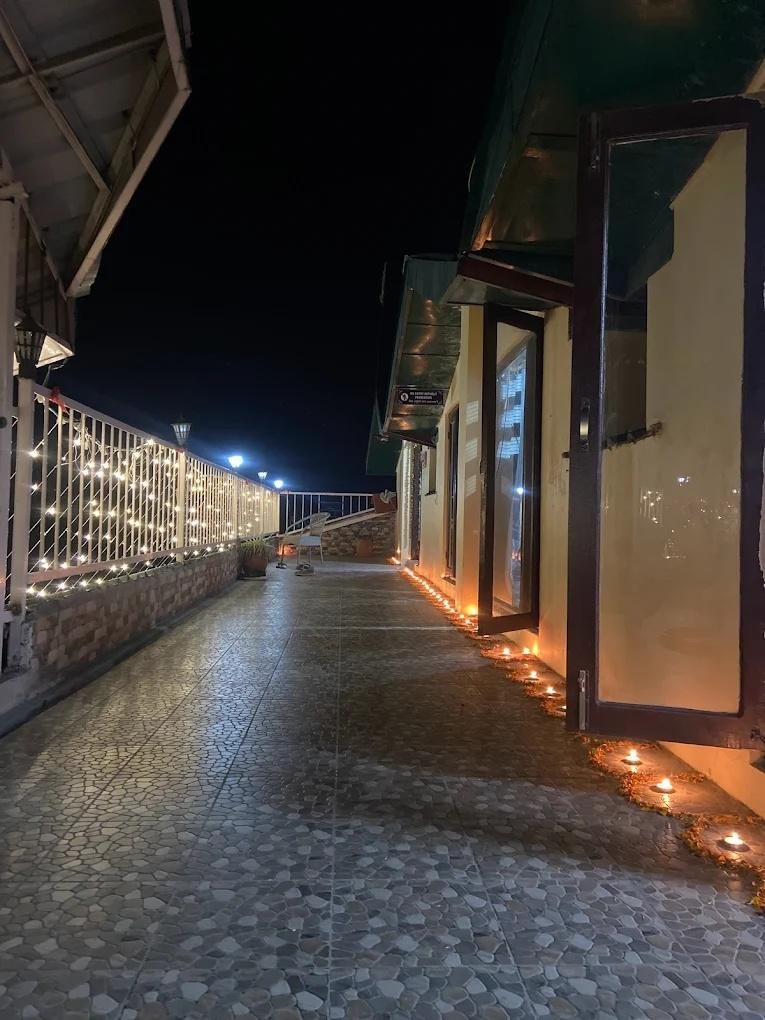 Hotel Ameera,Shimla x Solis Nature
