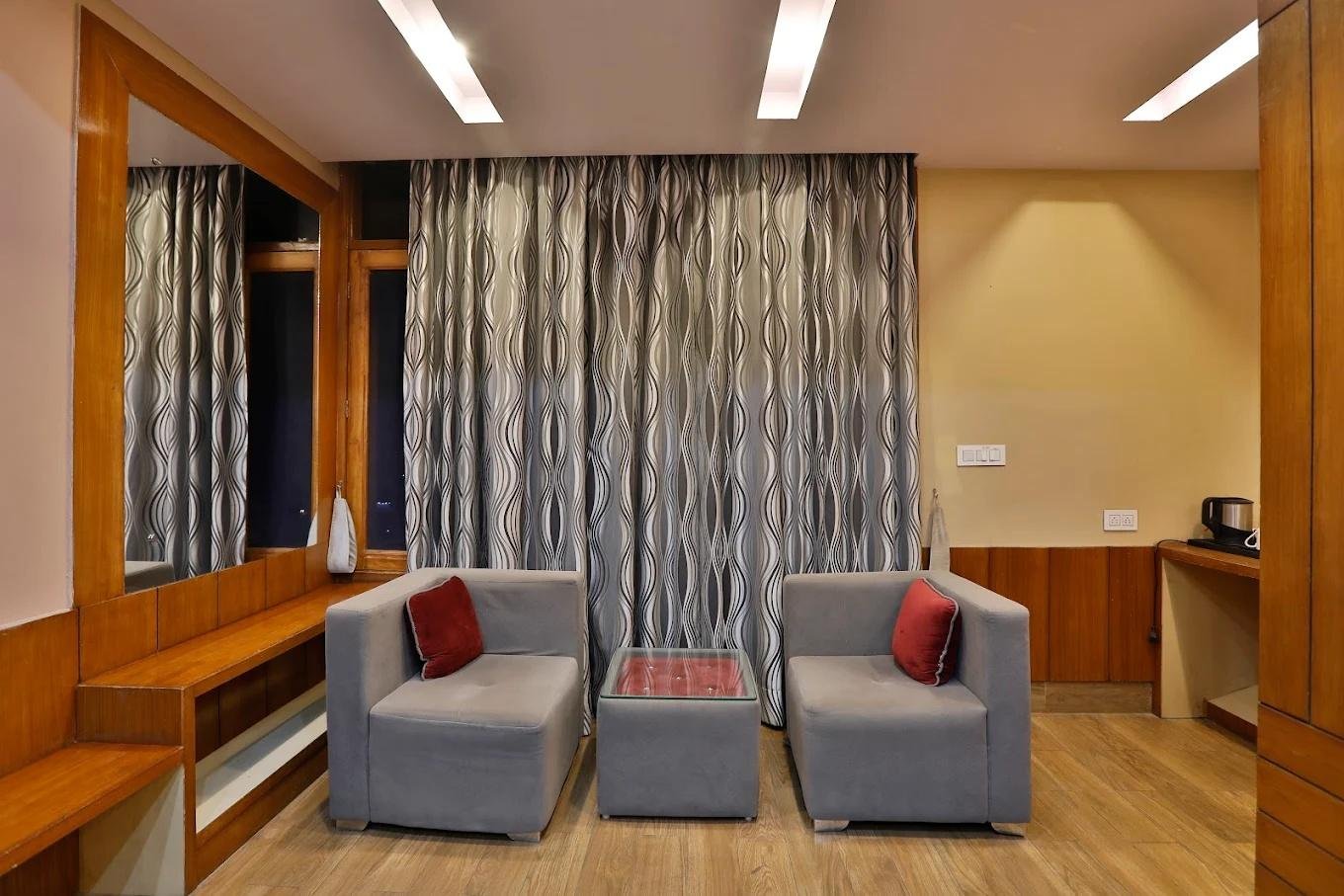 Hotel Ameera,Shimla x Solis Nature