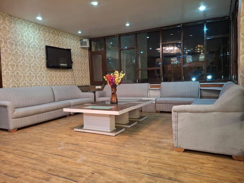 Hotel Sitara International  Manali x Solis Nature