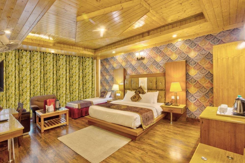 Hotel Manali Grand (Manali) x Solis Nature