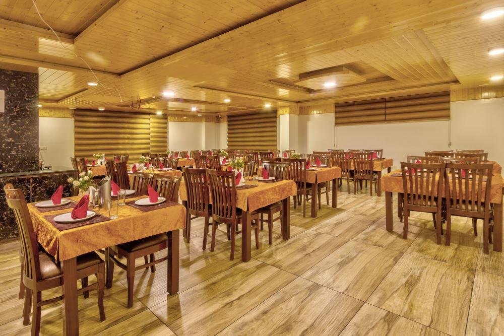 Hotel Manali Grand (Manali) x Solis Nature