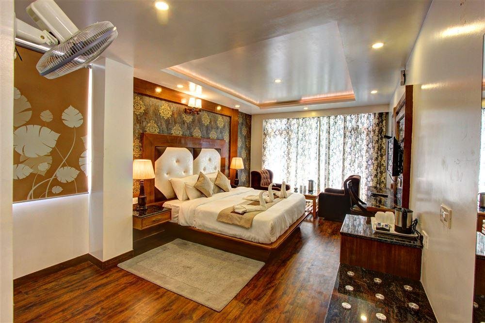 Hotel Manali Grand (Manali) x Solis Nature