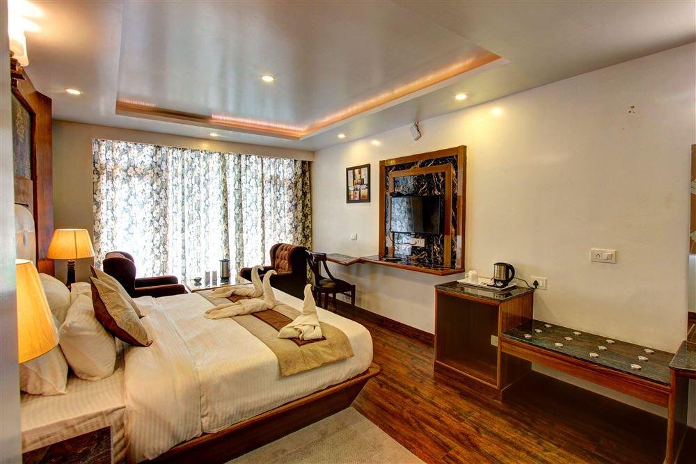 Hotel Manali Grand (Manali) x Solis Nature
