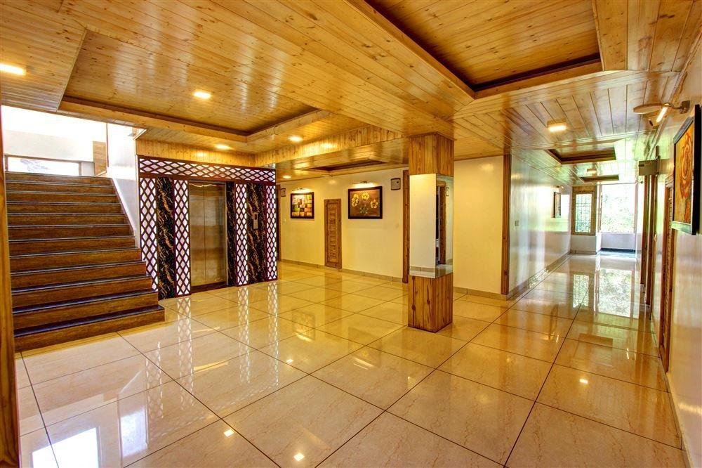 Hotel Manali Grand (Manali) x Solis Nature