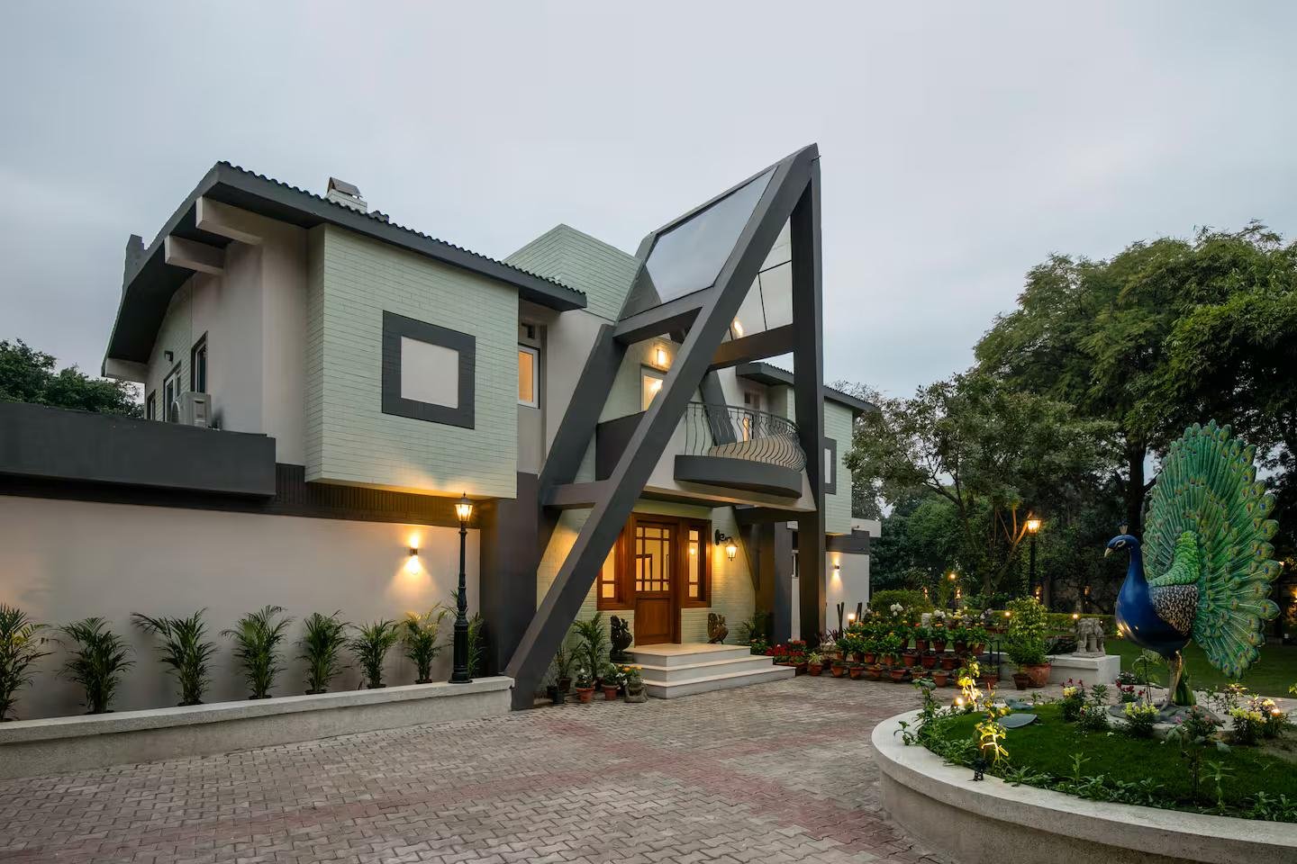 Pet-Friendly 6BHK villa with Pvt Pool and Garden x Solis Nature