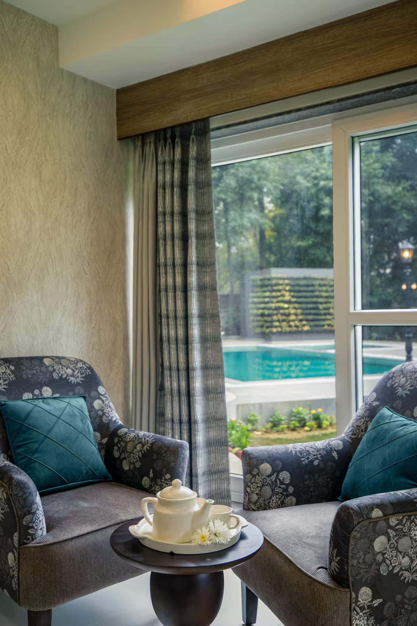 Pet-Friendly 6BHK villa with Pvt Pool and Garden x Solis Nature