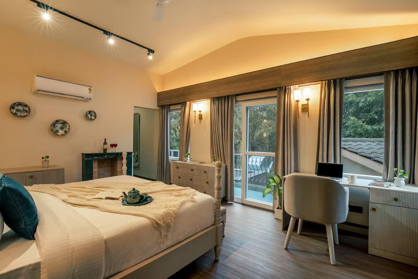Pet-Friendly 6BHK villa with Pvt Pool and Garden x Solis Nature