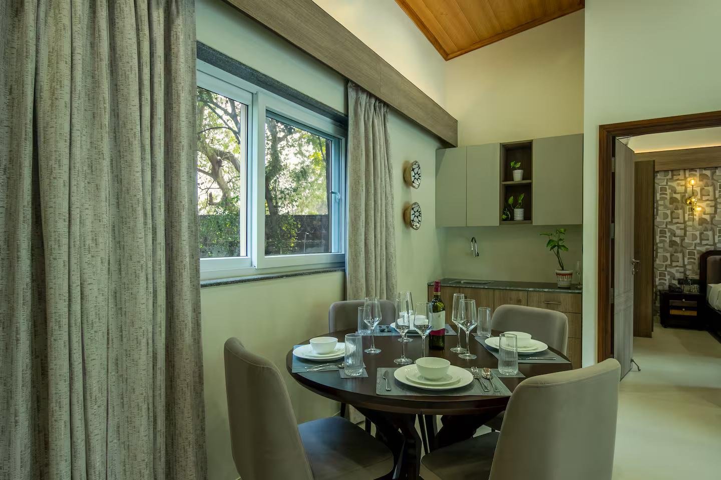 Pet-Friendly 6BHK villa with Pvt Pool and Garden x Solis Nature