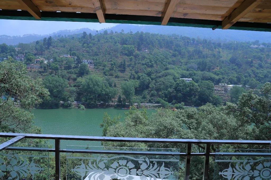 Hotel Olive Lake View By Royal Stay Hotels x Solis Nature