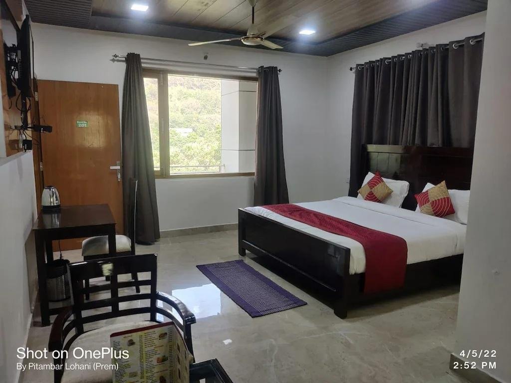 Hotel Olive Lake View By Royal Stay Hotels x Solis Nature