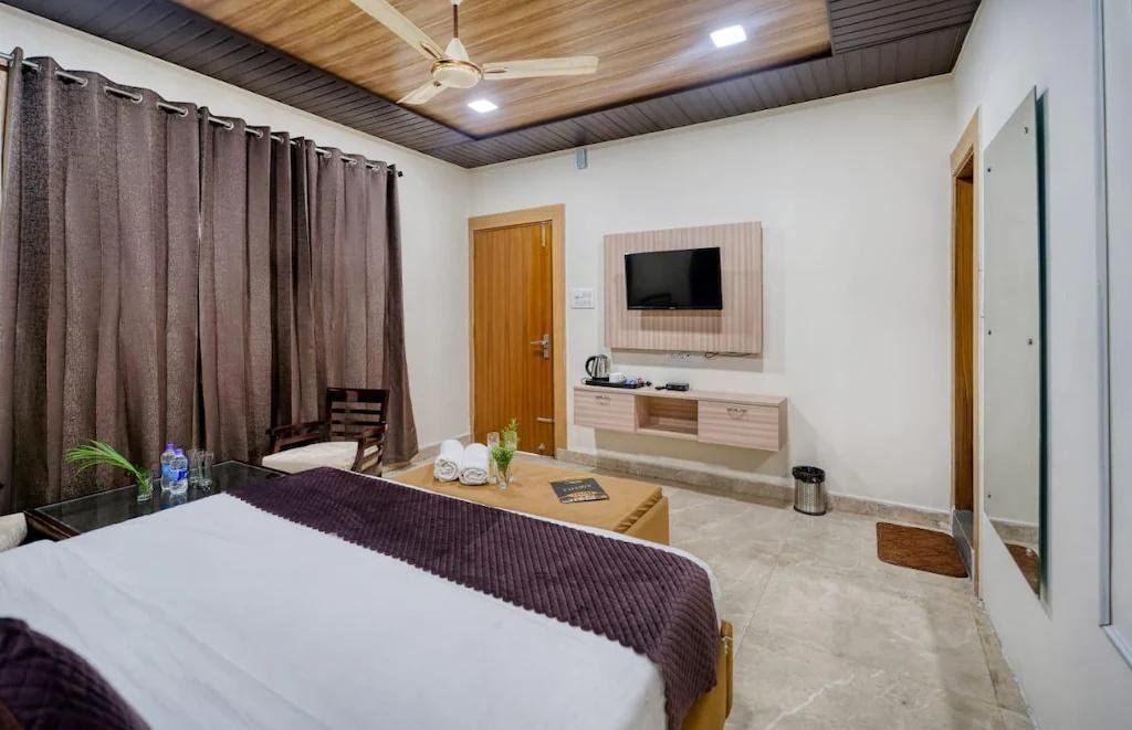Hotel Olive Lake View By Royal Stay Hotels x Solis Nature