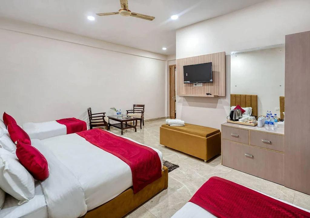 Hotel Olive Lake View By Royal Stay Hotels x Solis Nature