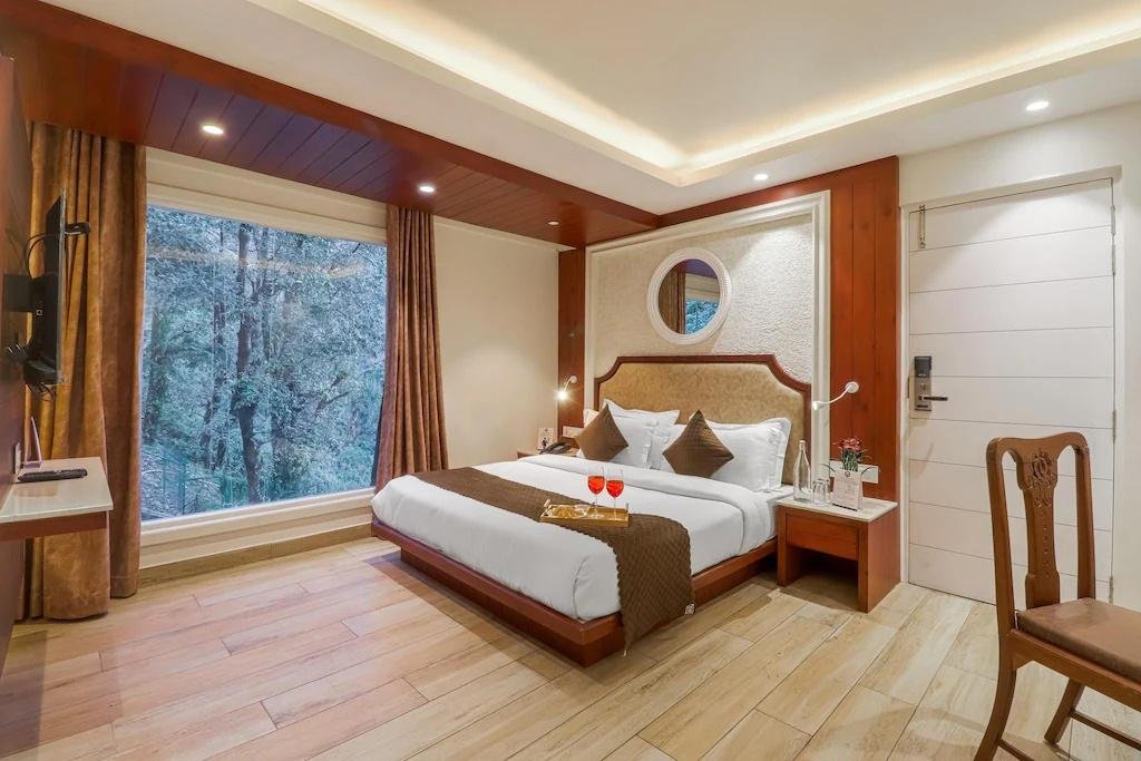 Hotel Nature's Lap x Solis Nature