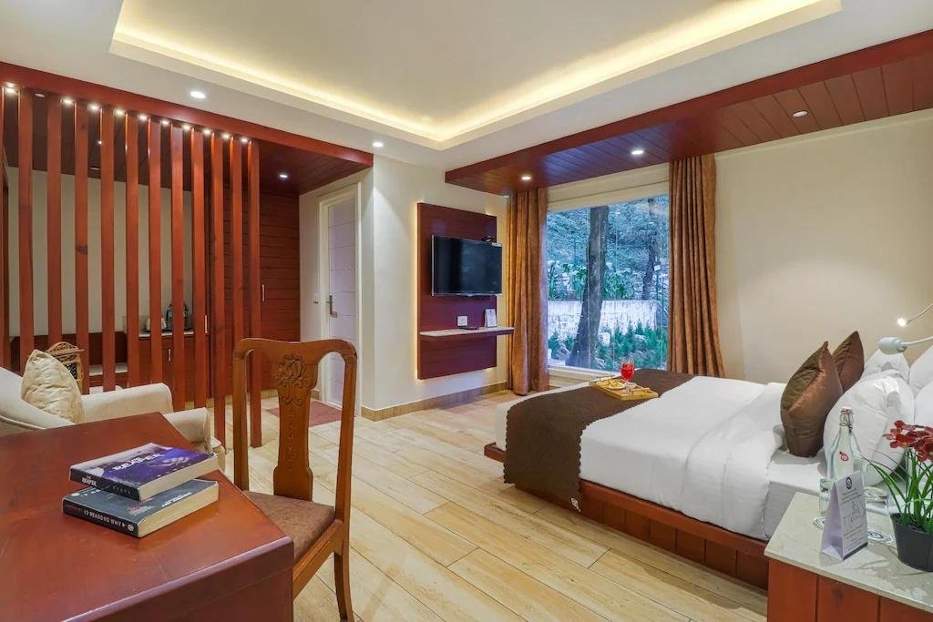 Hotel Nature's Lap x Solis Nature