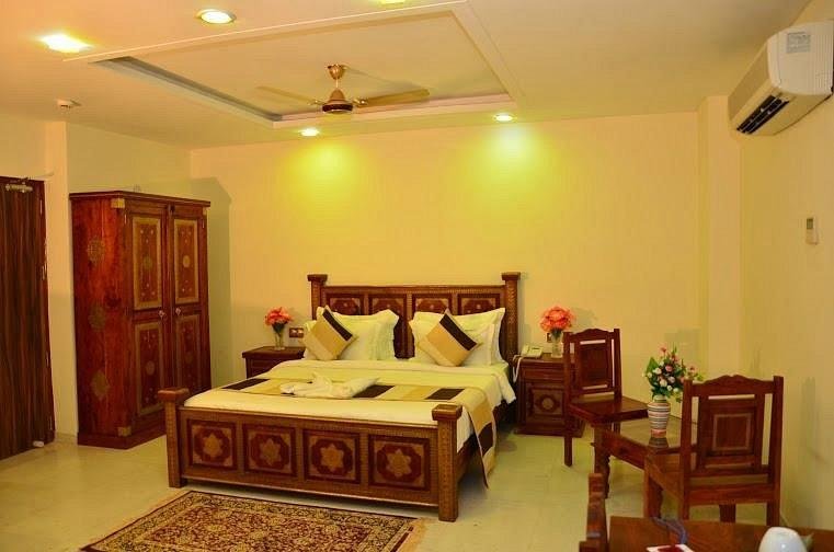 Lilypool - The Heritage Jalmahal x Solis Nature