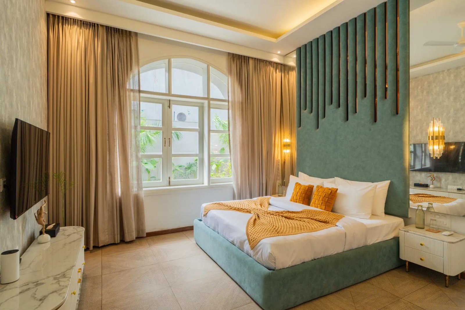 Casa Ritzy | Indo-Portuguese 5-BHK Villa With Private x Solis Nature