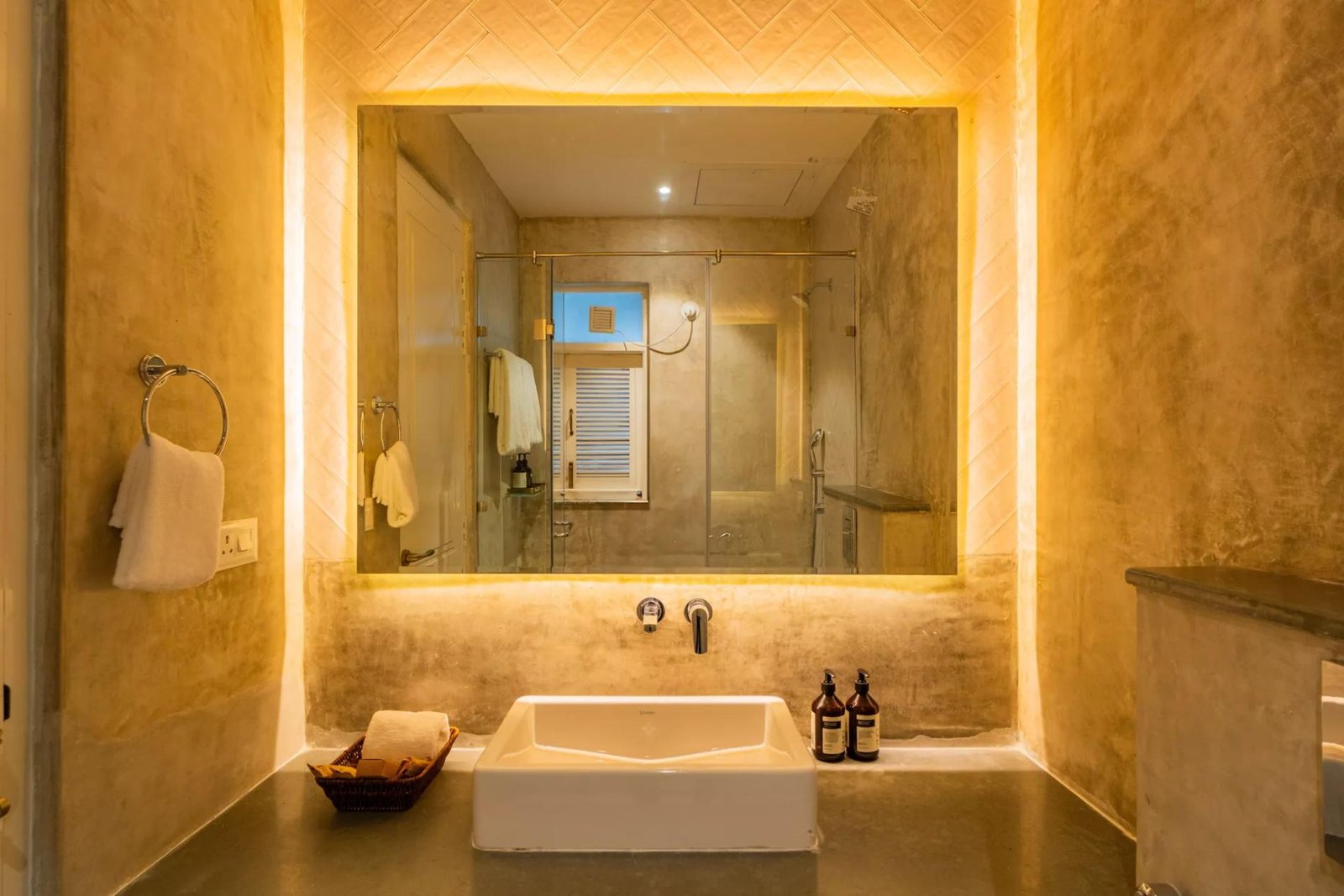 Casa Ritzy | Indo-Portuguese 5-BHK Villa With Private x Solis Nature