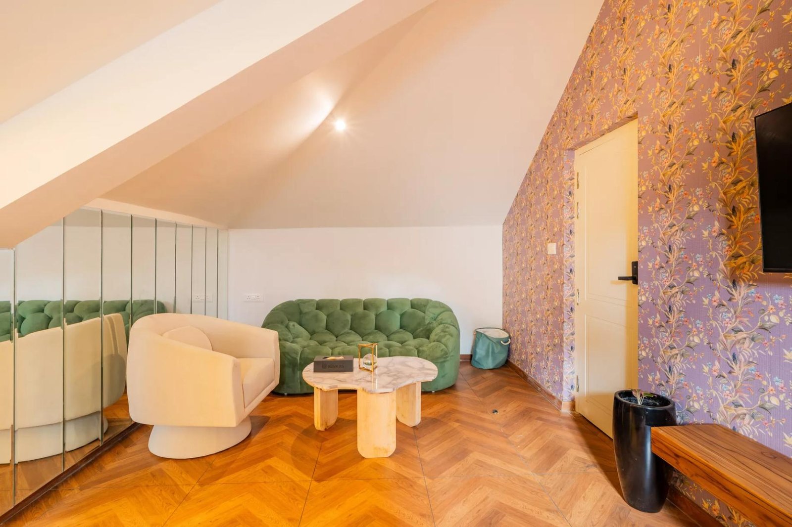 Casa Ritzy | Indo-Portuguese 5-BHK Villa With Private x Solis Nature