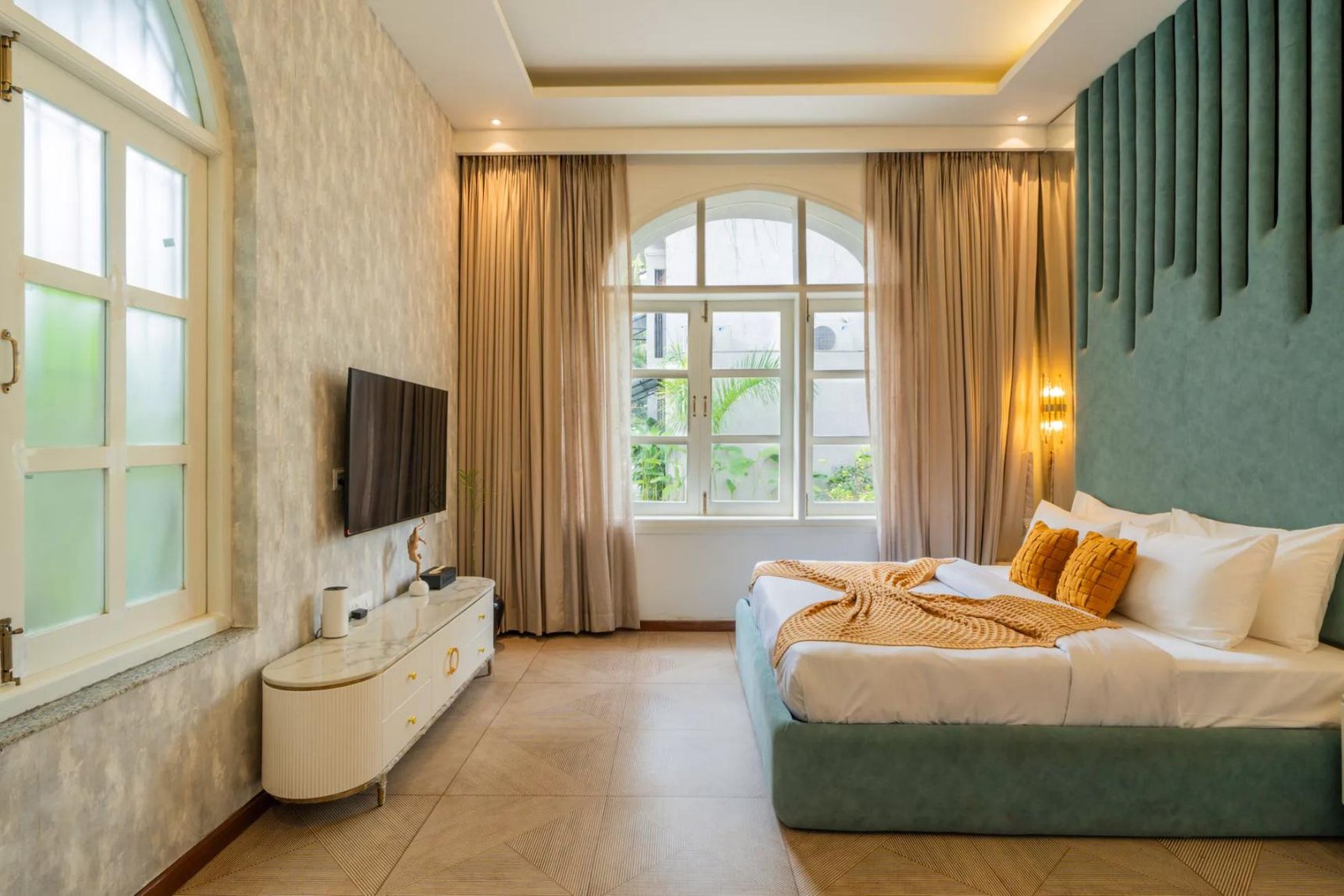 Casa Ritzy | Indo-Portuguese 5-BHK Villa With Private x Solis Nature