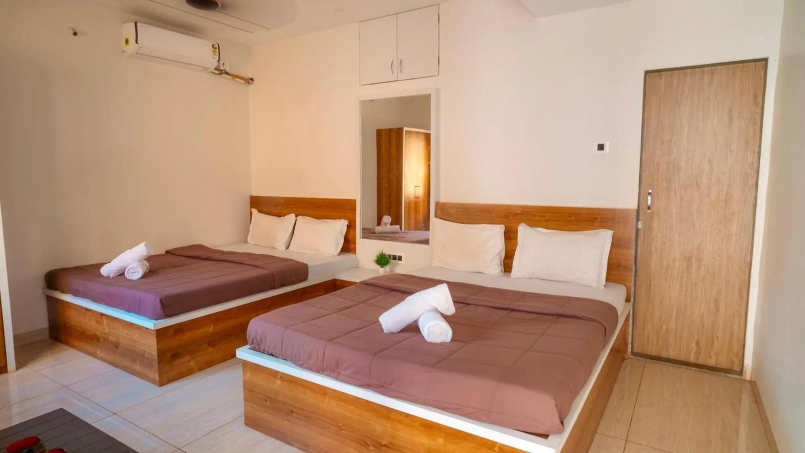 Iris Villa, Nagaon Beach x Solis Nature