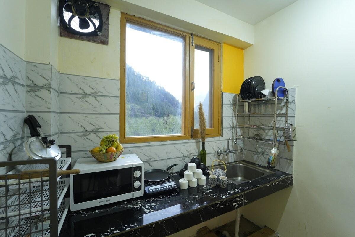 Starwayhomes 4 bk Oldmanali+View, Kitchen x Solis Nature