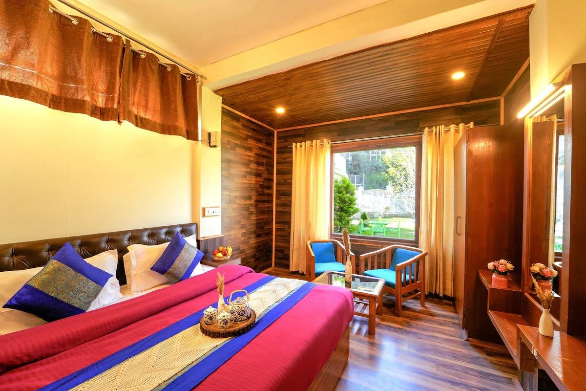 Swiss Cottage 4 BHK- Parking+Power Back-up+Garden x Solis Nature