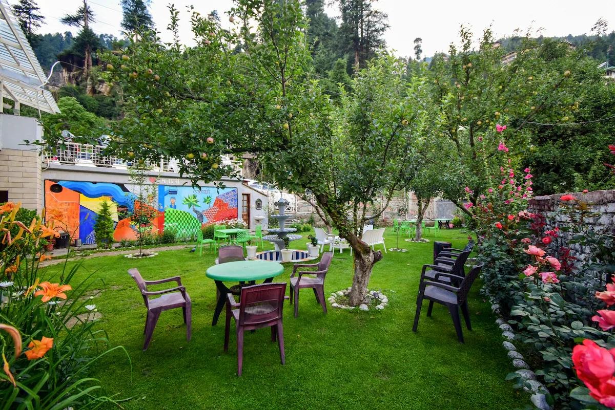 Swiss Cottage 4 BHK- Parking+Power Back-up+Garden x Solis Nature