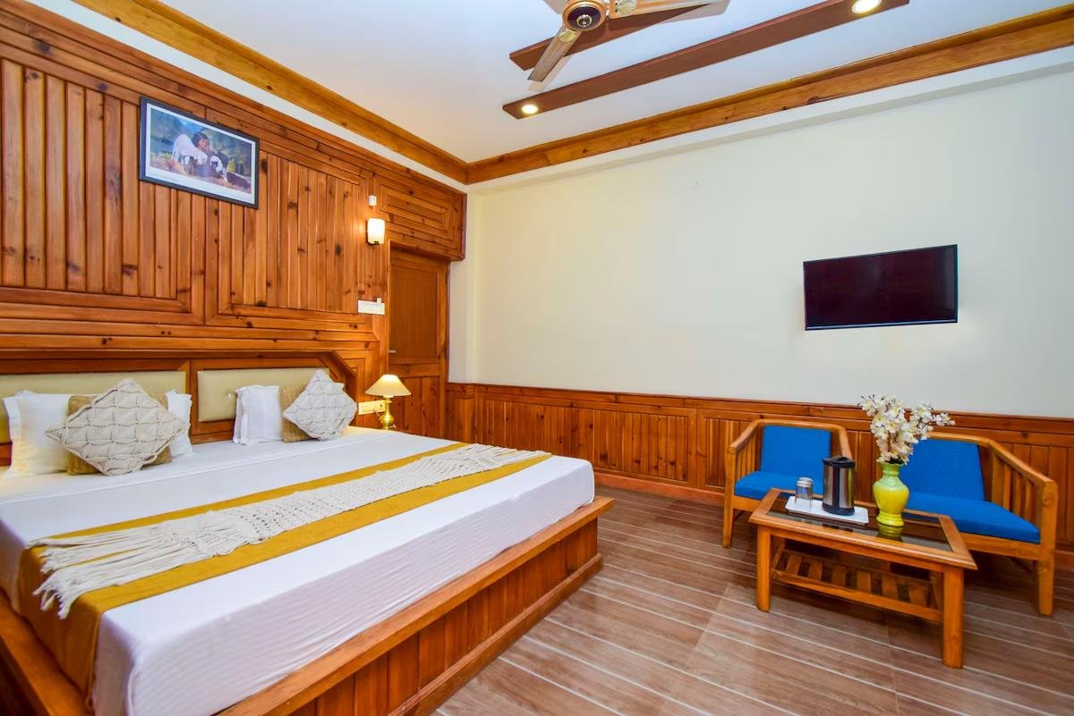 Boho 5 BHK Villa: Wi-Fi+Parking+Power Backup x Solis Nature