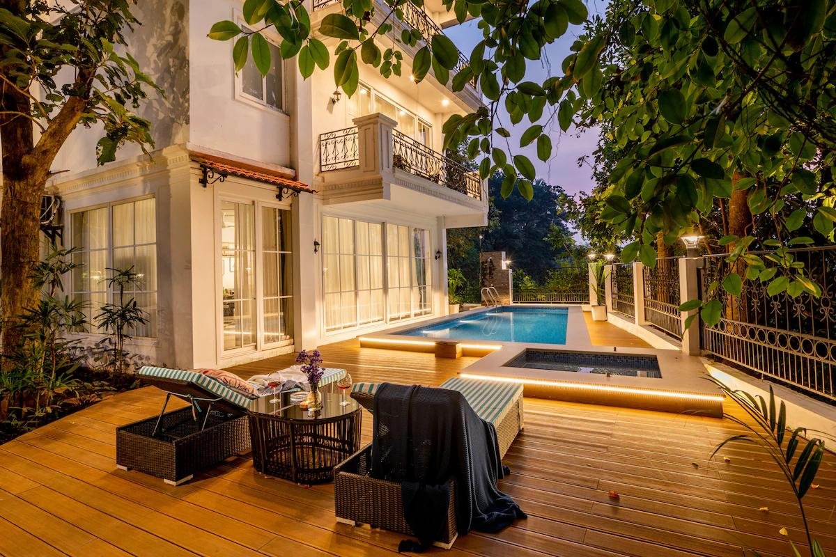 Celebrity Luxe Villa: Poolside Retreat in Assagao x Solis Nature
