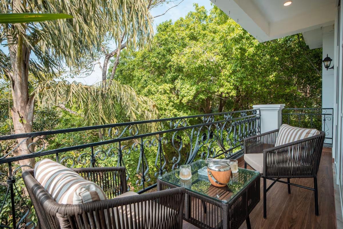 Celebrity Luxe Villa: Poolside Retreat in Assagao x Solis Nature