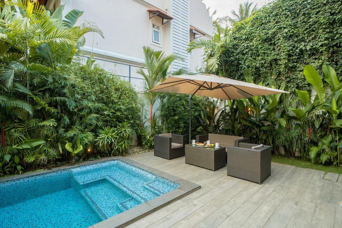 The Luxe Escape: 4 BHK Pool Villa Close to Baga x Solis Nature