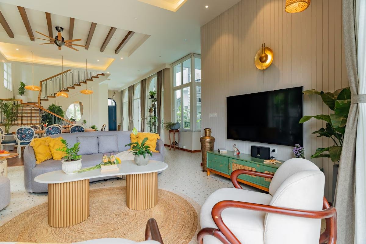 Pet-Friendly 5BHK with Lift, Pvt Pool & Near Beach x Solis Nature
