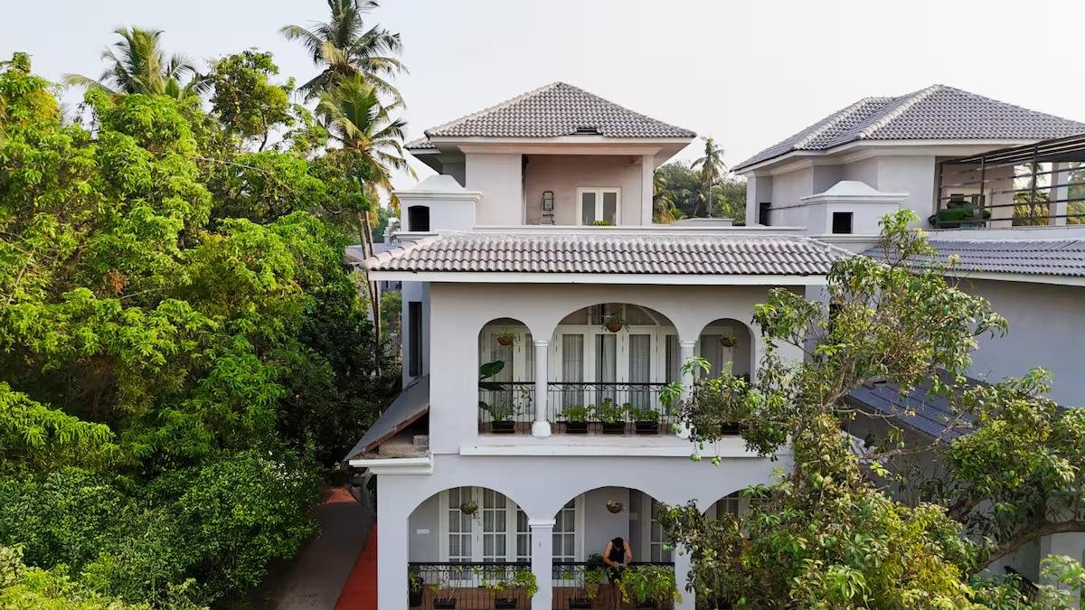 Pet-Friendly 5BHK with Lift, Pvt Pool & Near Beach x Solis Nature