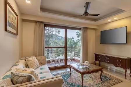 Luxe 4 BHK Villa W/ Stunning Mountain Views x Solis Nature