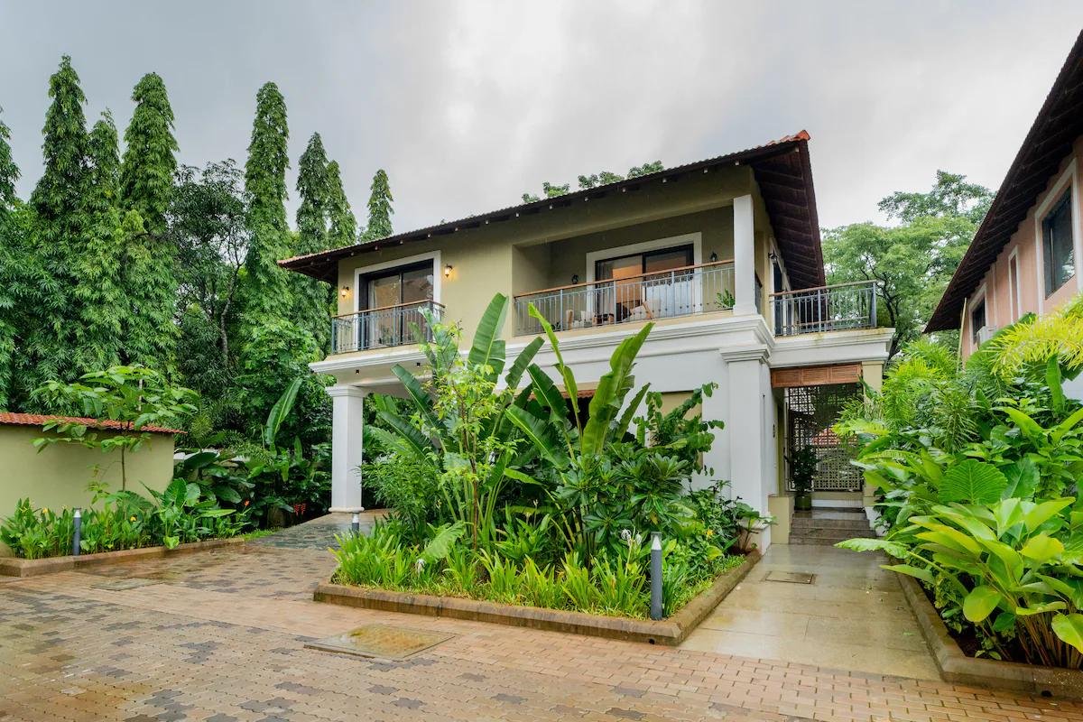 Villa Bliss: 3+1 BHK with Pool & Gazebo in Assagao x Solis Nature