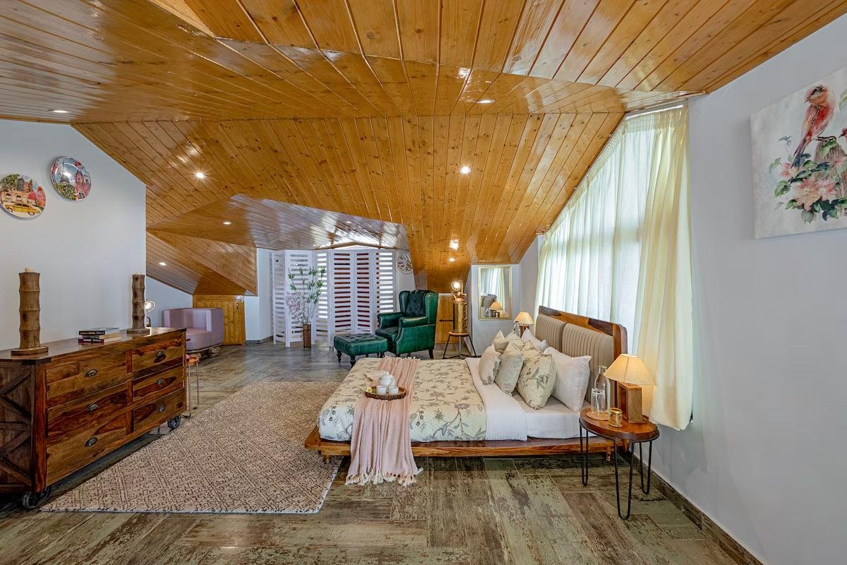 Elegant 3-BHK Pet Friendly Stay W/ Scenic Views x Solis Nature