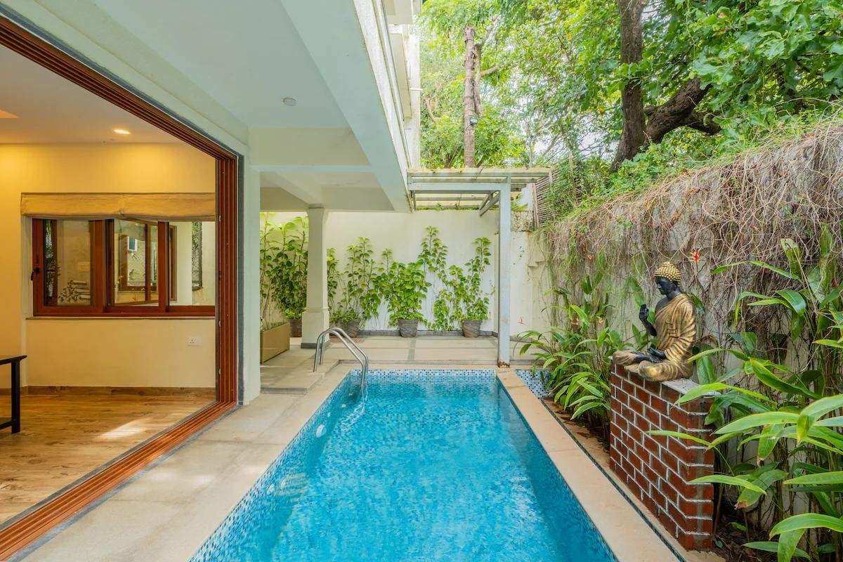 Pet-Loving Poolside 3bhk Villa Near City Highlight x Solis Nature