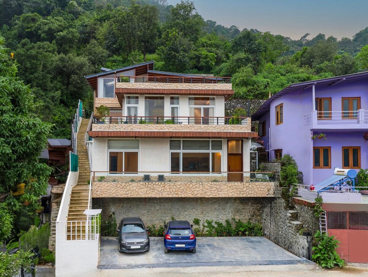 3 bhk Villa | Scenic Lake View | Balcony x Solis Nature