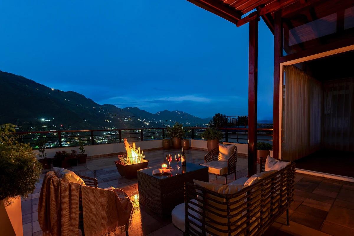 2 BHK Near Bhimtal Lake with Terrace x Solis Nature