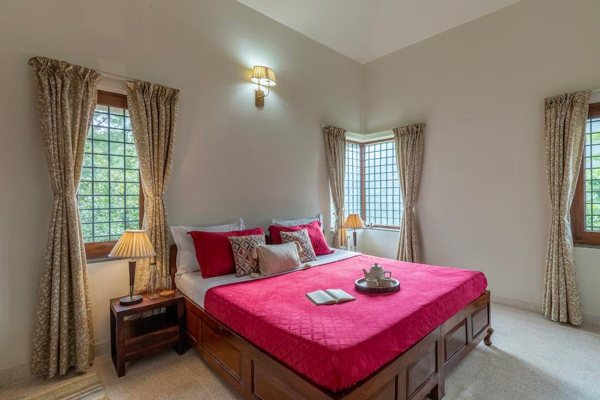 Lakeside 3BHK Villa with Views | Bhimtal x Solis Nature