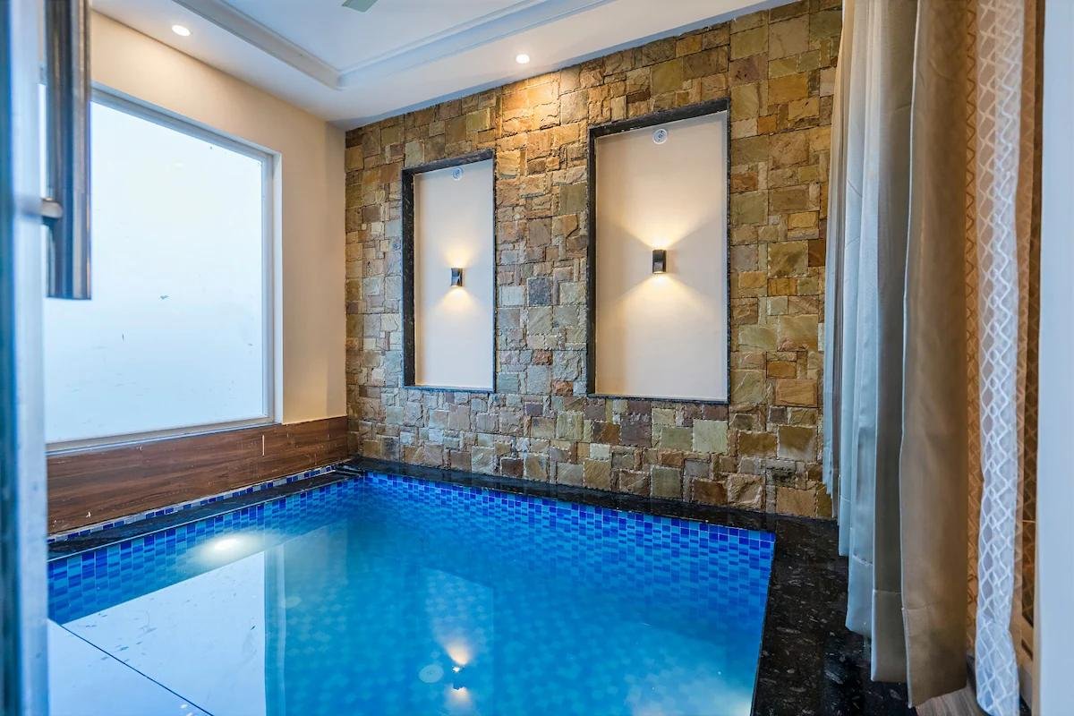 The Lavish Loft Corbett-Plunge Pool Suite x Solis Nature