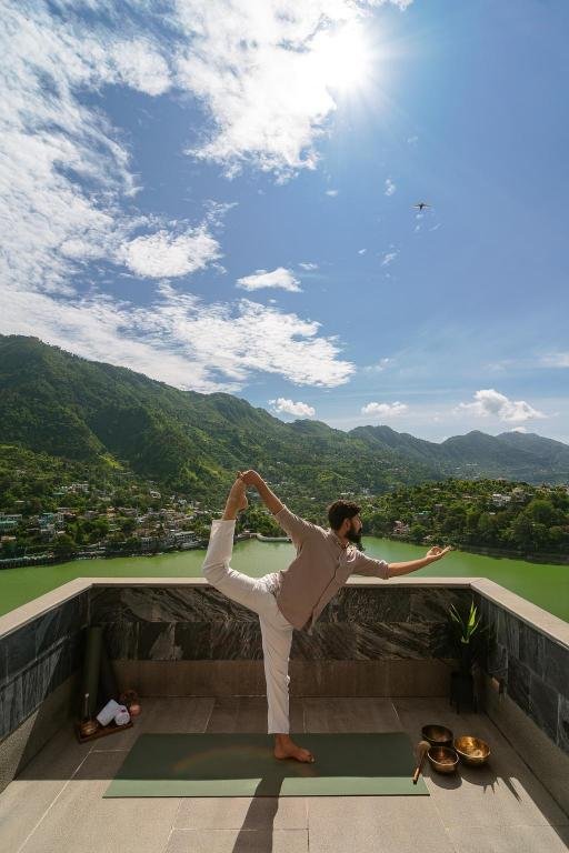 Rosewood Retreat Bhimtal x Solis Nature