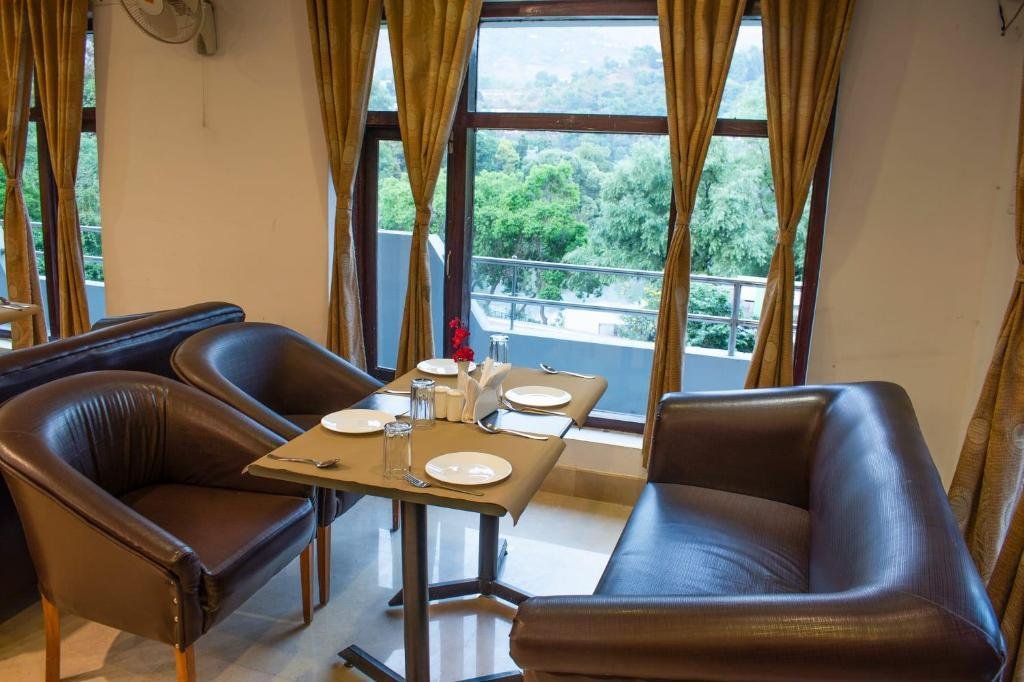 VAAPI COMFORT INN x Solis Nature