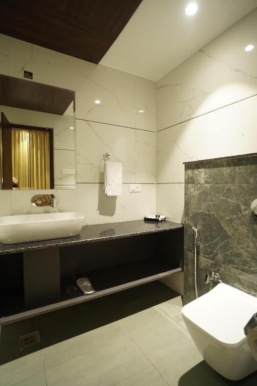 RRR by iO Hotels x Solis Nature