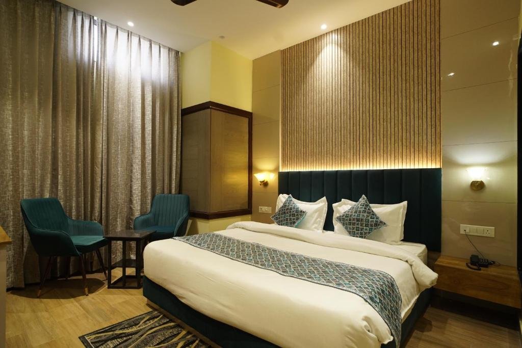 RRR by iO Hotels x Solis Nature