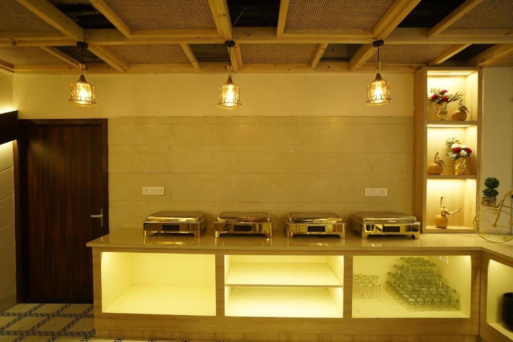 RRR by iO Hotels x Solis Nature