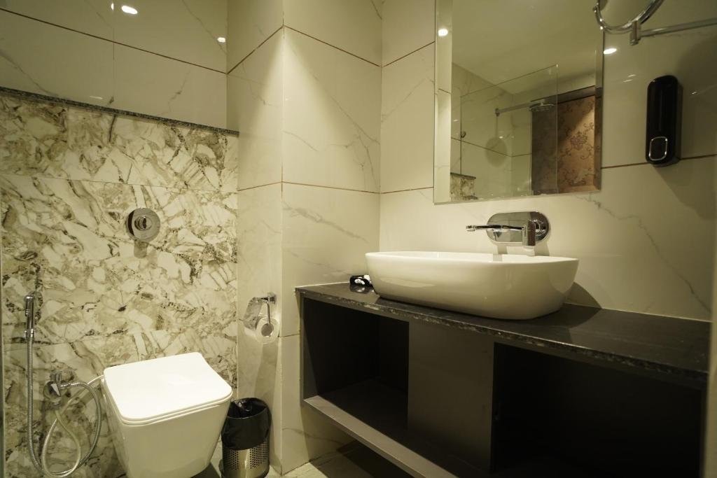 RRR by iO Hotels x Solis Nature