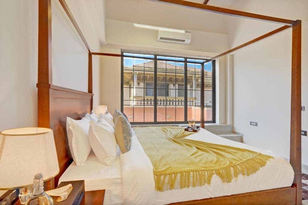 ELIVAAS Villa 39 - Serene 6 BHK Retreat with Pvt Pool x Solis Nature