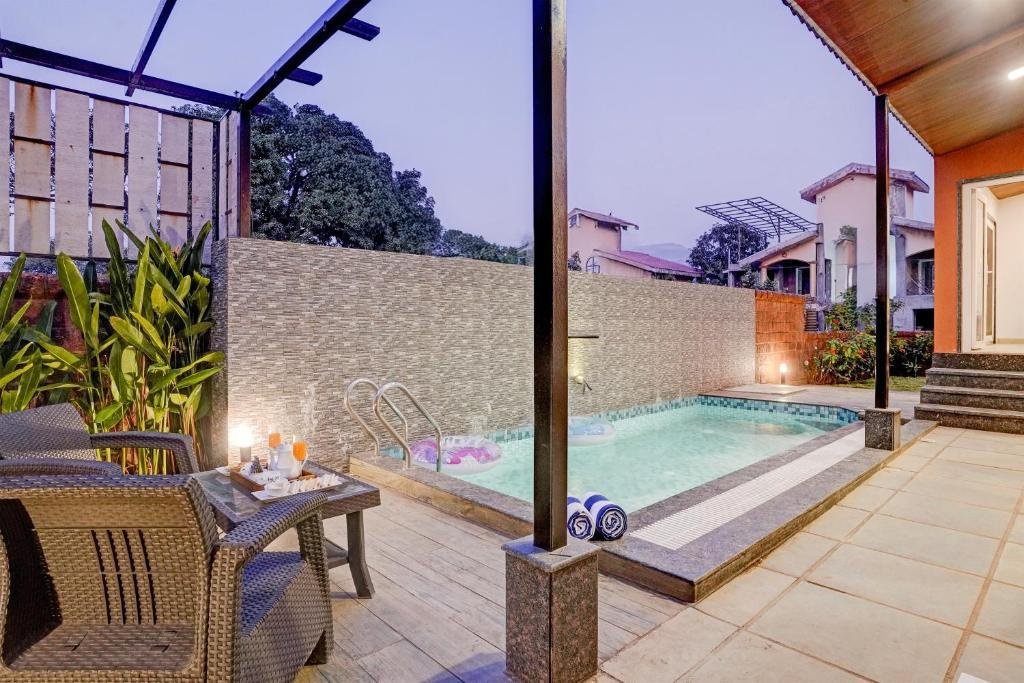 ELIVAAS 3 BHK Aamy Villa with Pvt Pool & Garden x Solis Nature