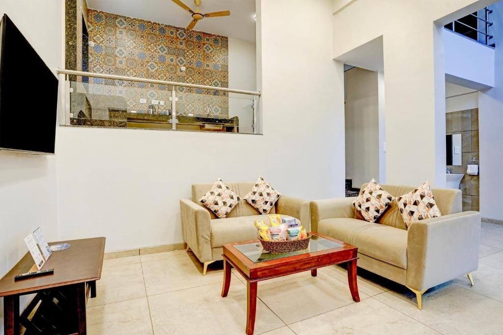 ELIVAAS 3 BHK Aamy Villa with Pvt Pool & Garden x Solis Nature